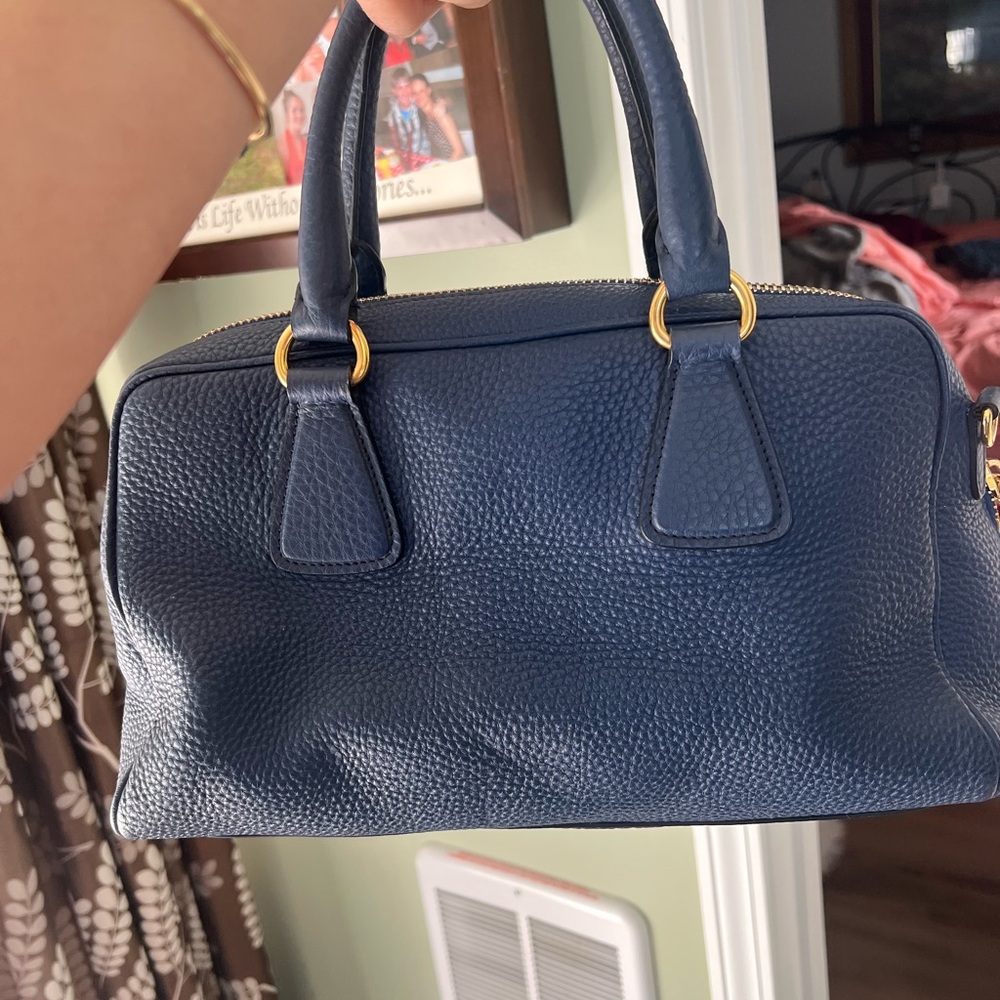 Prada bag - Picture 2 of 11